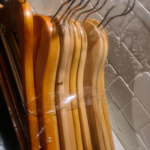 Pack of 10 strong wooden vintage hangers The poshers favorite for coats 😀 - Picture 2 of 5
